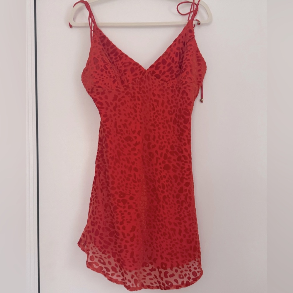 NEVER WORN hello Molly res mini dress